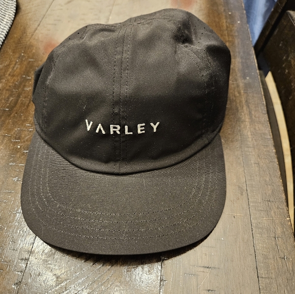 Varley cap - Picture 1 of 3